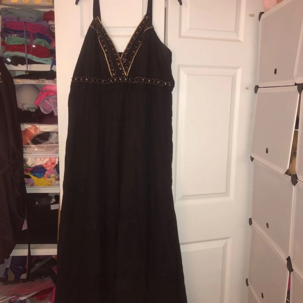 Beaded Top linen Dress - Picture 6 of 6